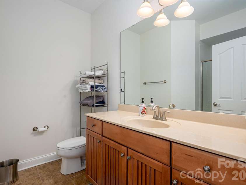 3321 Luke Crossing Drive, Charlotte, NC 28226.  MLS# CAR4334675, YatesRealty ID 9639. 