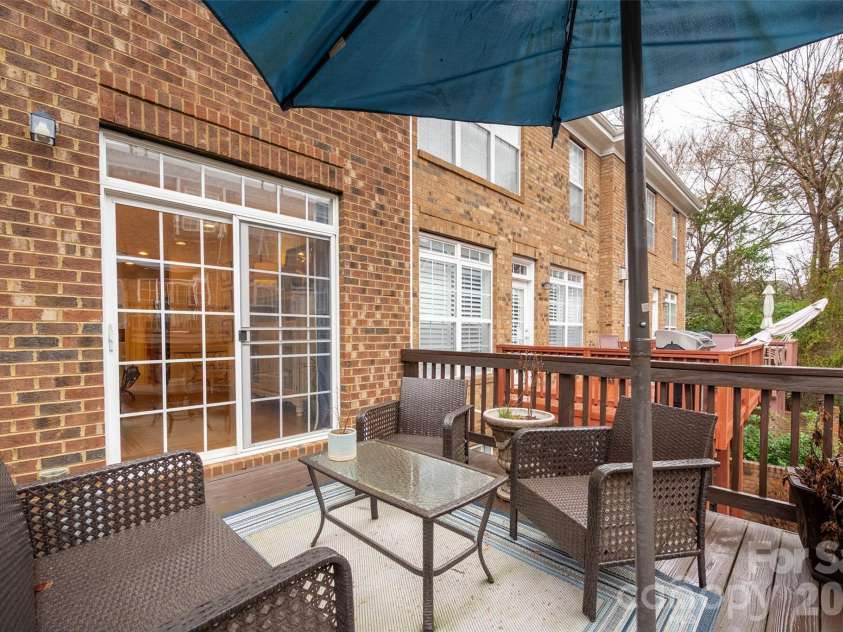 3321 Luke Crossing Drive, Charlotte, NC 28226.  MLS# CAR4334675, YatesRealty ID 9639. 