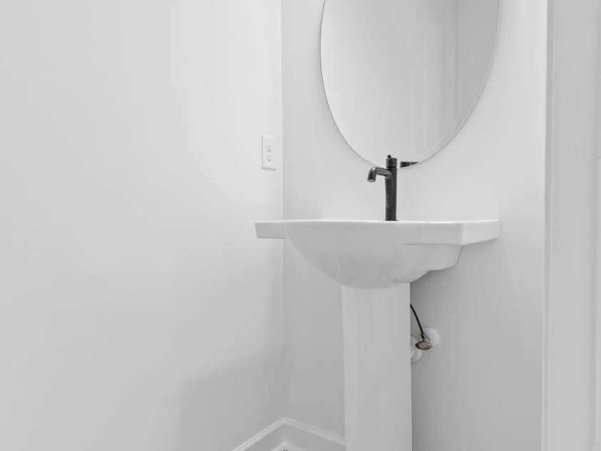 3948 Hager Drive, Charlotte, NC 28208.  MLS# CAR4315761, YatesRealty ID 964. 