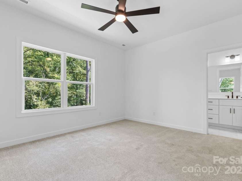 3948 Hager Drive, Charlotte, NC 28208.  MLS# CAR4315761, YatesRealty ID 964. 