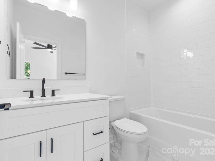 3948 Hager Drive, Charlotte, NC 28208.  MLS# CAR4315761, YatesRealty ID 964. 