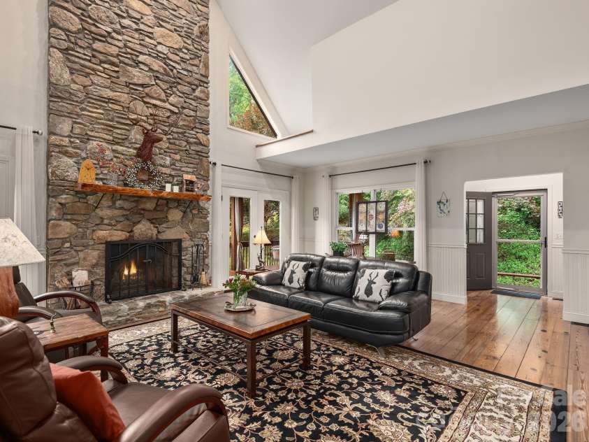 420 Chimney Rock Drive, Weaverville, NC 28787.  MLS# CAR4362209, YatesRealty ID 9640. 