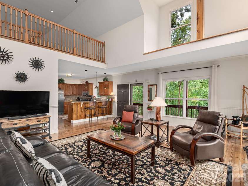 420 Chimney Rock Drive, Weaverville, NC 28787.  MLS# CAR4362209, YatesRealty ID 9640. 