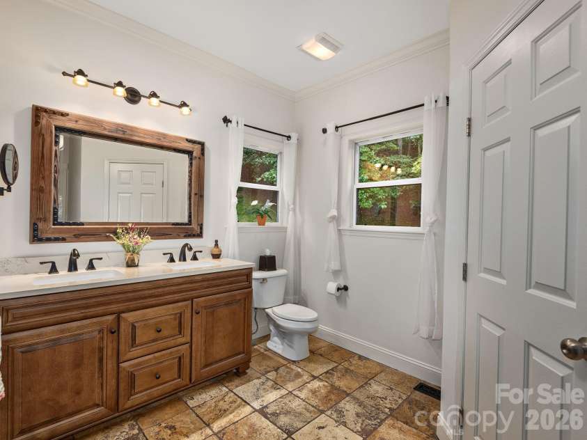 420 Chimney Rock Drive, Weaverville, NC 28787.  MLS# CAR4362209, YatesRealty ID 9640. 