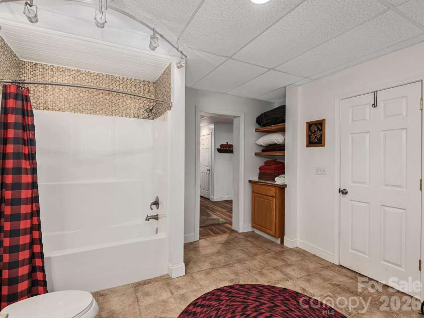420 Chimney Rock Drive, Weaverville, NC 28787.  MLS# CAR4362209, YatesRealty ID 9640. 