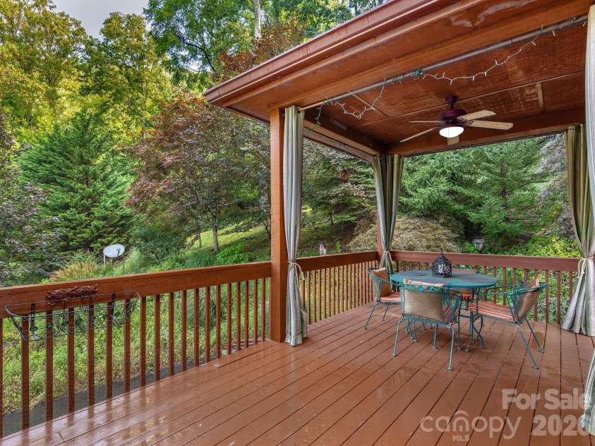 420 Chimney Rock Drive, Weaverville, NC 28787.  MLS# CAR4362209, YatesRealty ID 9640. 