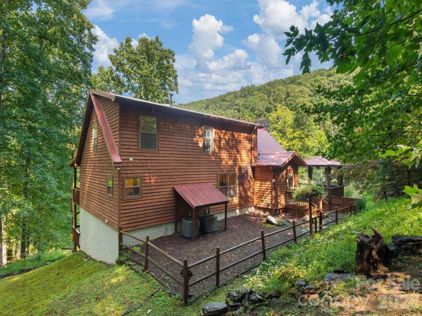420 Chimney Rock Drive, Weaverville, NC 28787.  MLS# CAR4362209, YatesRealty ID 9640. 