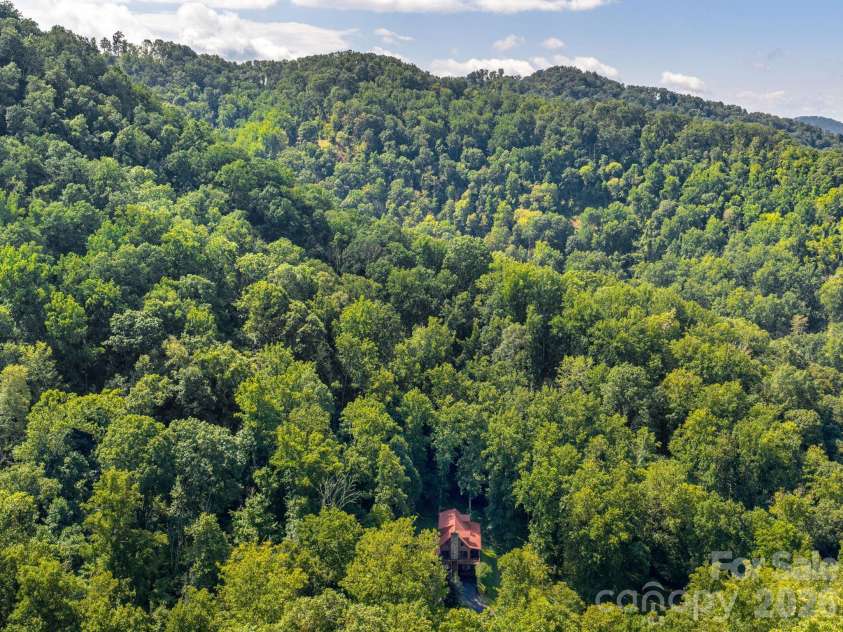 420 Chimney Rock Drive, Weaverville, NC 28787.  MLS# CAR4362209, YatesRealty ID 9640. 