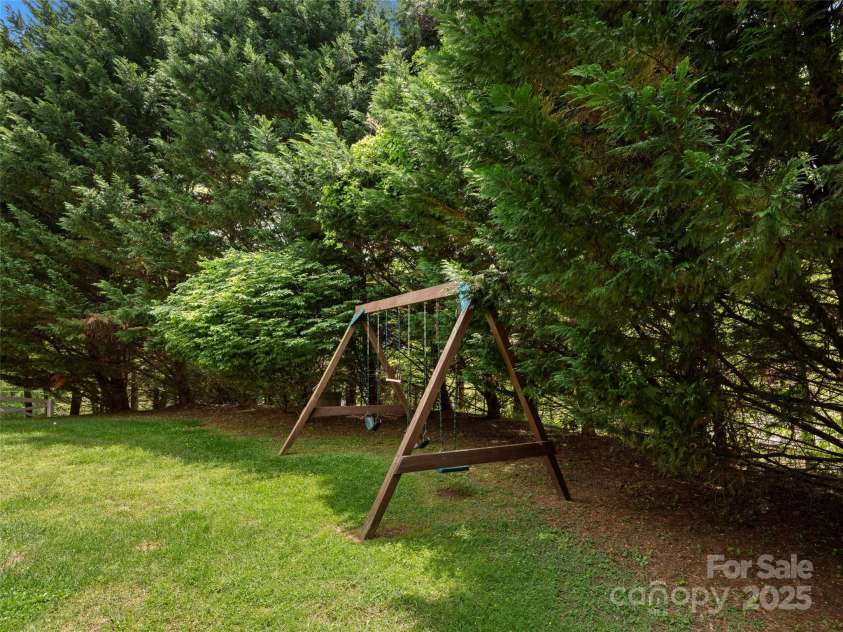 47 Chastain Hill Road, Mills River, NC 28759.  MLS# CAR4251084, YatesRealty ID 9640. 