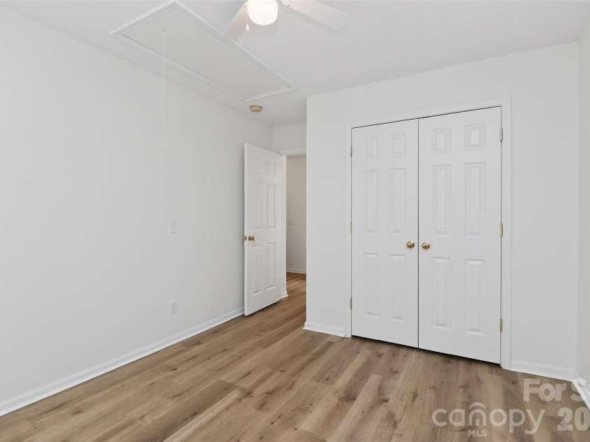 10641 Gold Pan Road, Charlotte, NC 28215.  MLS# CAR4347284, YatesRealty ID 9641. 