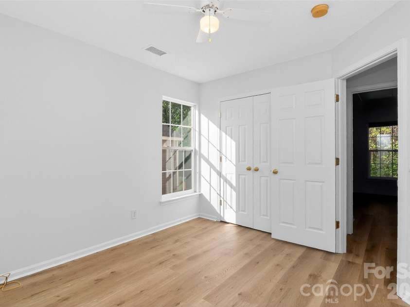 10641 Gold Pan Road, Charlotte, NC 28215.  MLS# CAR4347284, YatesRealty ID 9641. 