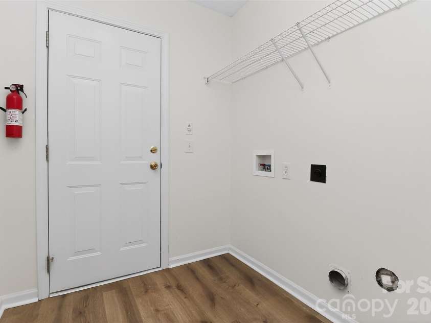 10641 Gold Pan Road, Charlotte, NC 28215.  MLS# CAR4347284, YatesRealty ID 9641. 