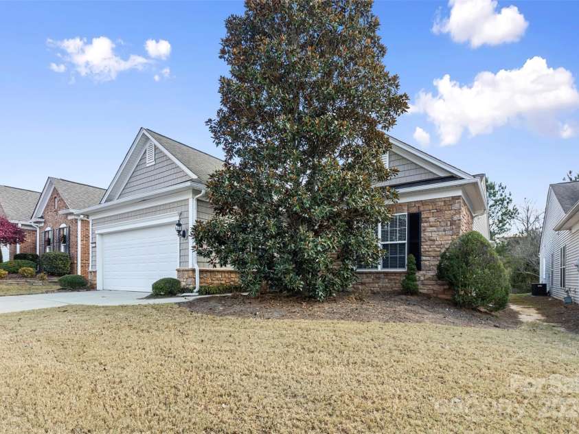 15331 Legend Oaks Court, Fort Mill, SC 29707.  MLS# CAR4205568, YatesRealty ID 9641. 