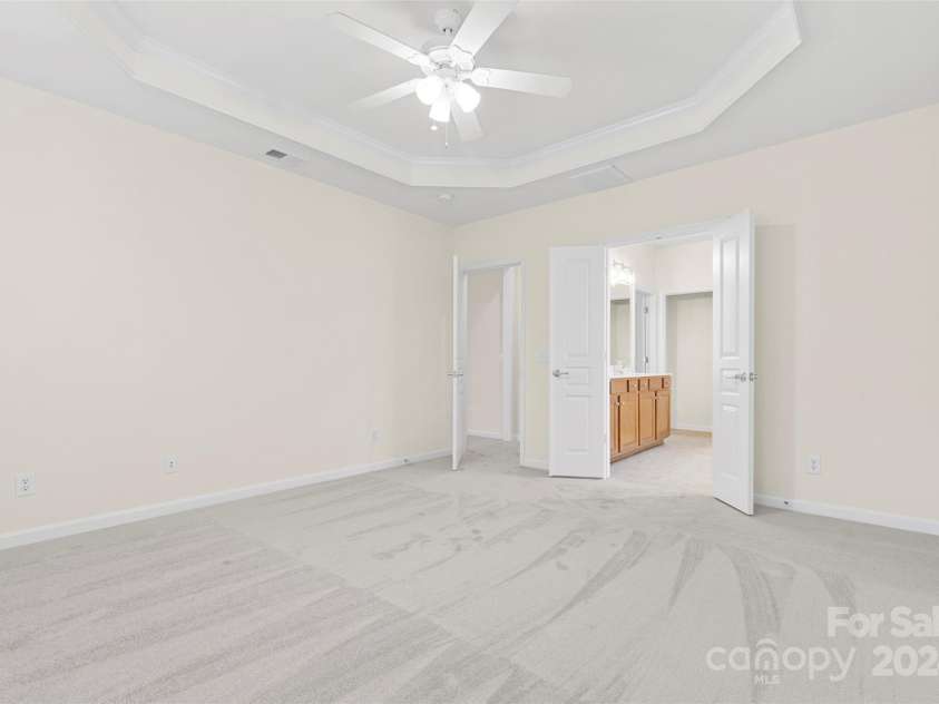 15331 Legend Oaks Court, Fort Mill, SC 29707.  MLS# CAR4205568, YatesRealty ID 9641. 
