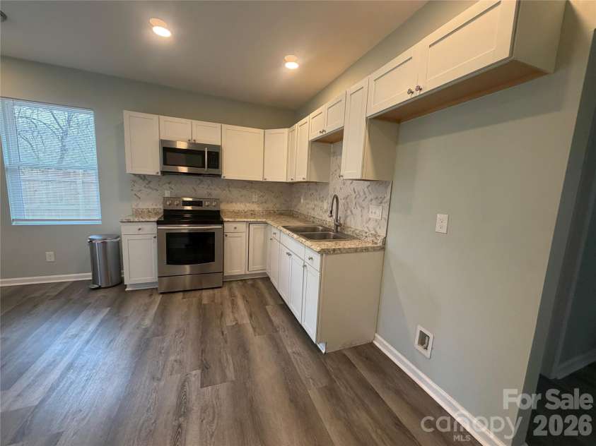 561 2nd Street, Chester, SC 29706.  MLS# CAR4353888, YatesRealty ID 9643. 