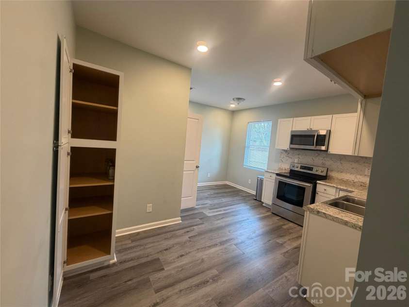 561 2nd Street, Chester, SC 29706.  MLS# CAR4353888, YatesRealty ID 9643. 