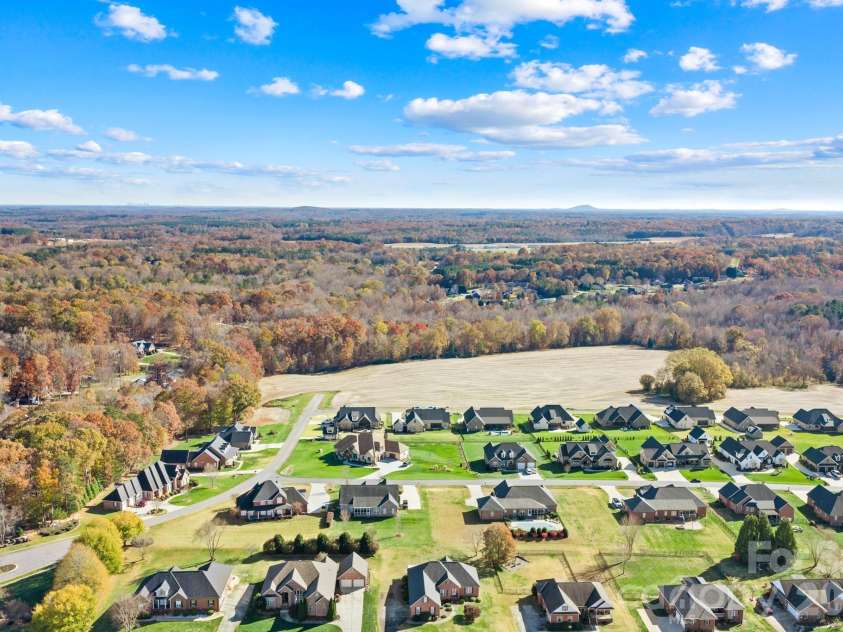 2983 Tavistock Lane, Lincolnton, NC 28092.  MLS# CAR4353084, YatesRealty ID 9644. 