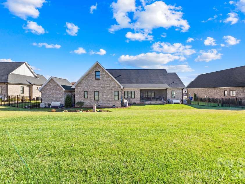 2983 Tavistock Lane, Lincolnton, NC 28092.  MLS# CAR4353084, YatesRealty ID 9644. Back Yard