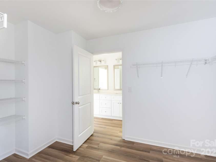 6223 Rockwell Boulevard, Charlotte, NC 28269.  MLS# CAR4247451, YatesRealty ID 9646. 