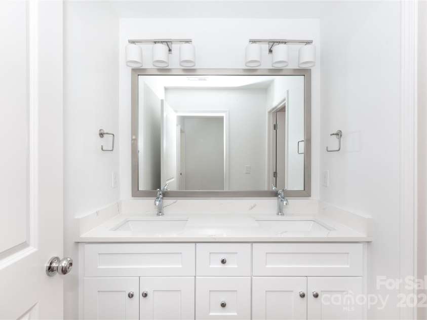 6223 Rockwell Boulevard, Charlotte, NC 28269.  MLS# CAR4247451, YatesRealty ID 9646. 