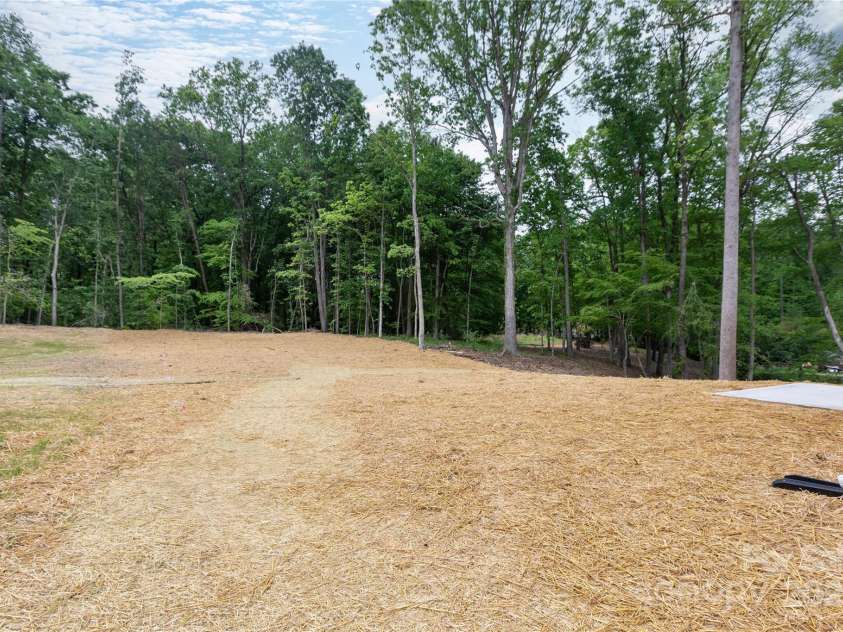 6223 Rockwell Boulevard, Charlotte, NC 28269.  MLS# CAR4247451, YatesRealty ID 9646. 