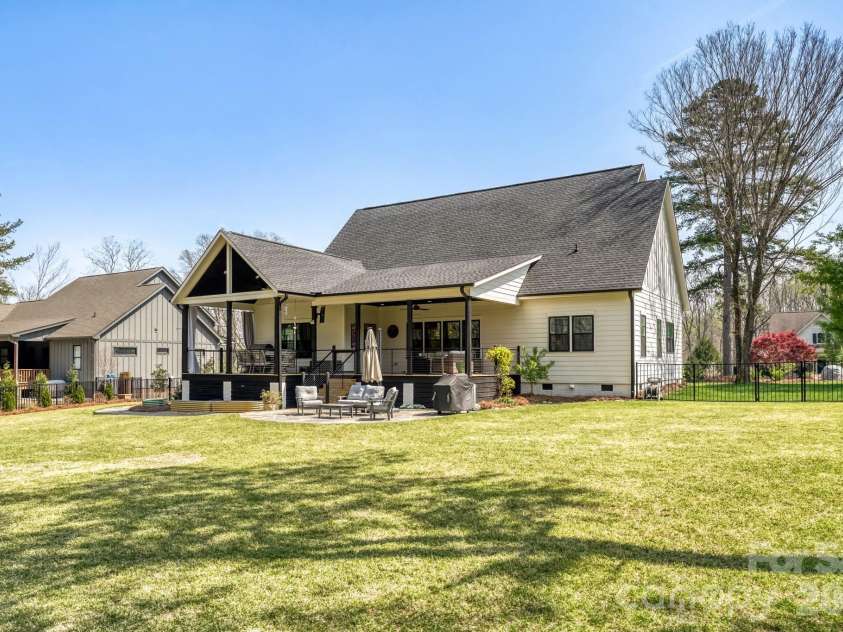 4213 Blair Road, Maiden, NC 28650.  MLS# CAR4362380, YatesRealty ID 9648. 