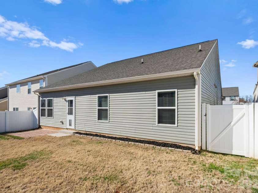 224 Fesperman Circle, Troutman, NC 28166.  MLS# CAR4373593, YatesRealty ID 965. 