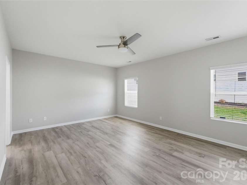 224 Fesperman Circle, Troutman, NC 28166.  MLS# CAR4373593, YatesRealty ID 965. Primarty Bedroom