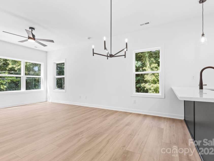 3960 Hager Drive, Charlotte, NC 28208.  MLS# CAR4305497, YatesRealty ID 965. 