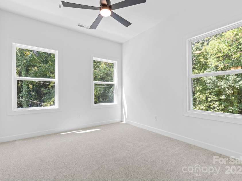 3960 Hager Drive, Charlotte, NC 28208.  MLS# CAR4305497, YatesRealty ID 965. 