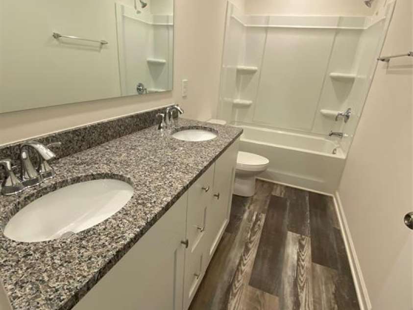 282 NEW SALEM Road, Statesville, NC 28625.  MLS# CAR4202426, YatesRealty ID 9650. SECONADRY BATH