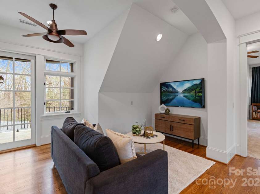 4336 Tottenham Road, Charlotte, NC 28226.  MLS# CAR4226280, YatesRealty ID 9651. 