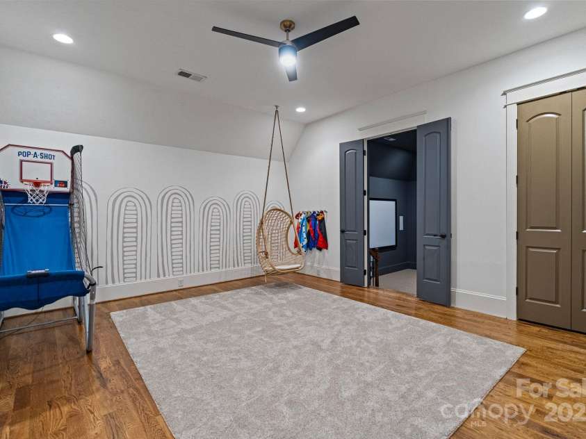 4336 Tottenham Road, Charlotte, NC 28226.  MLS# CAR4226280, YatesRealty ID 9651. 