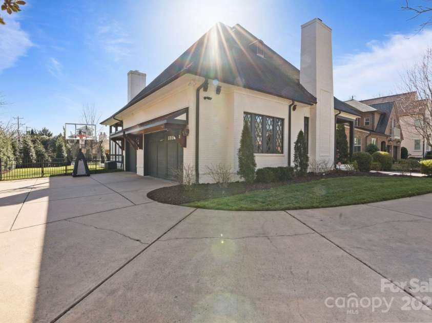 4336 Tottenham Road, Charlotte, NC 28226.  MLS# CAR4226280, YatesRealty ID 9651. 