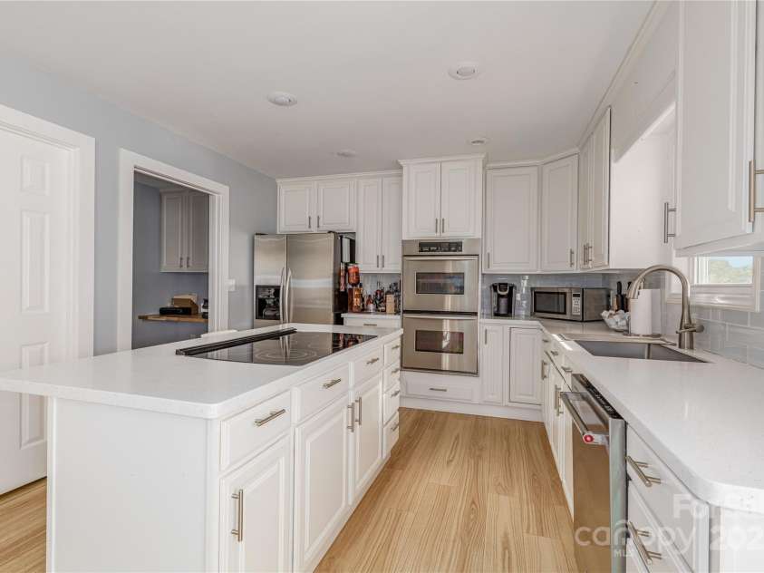 968 Plantation Drive, Marion, NC 28752.  MLS# CAR4322490, YatesRealty ID 9652. 