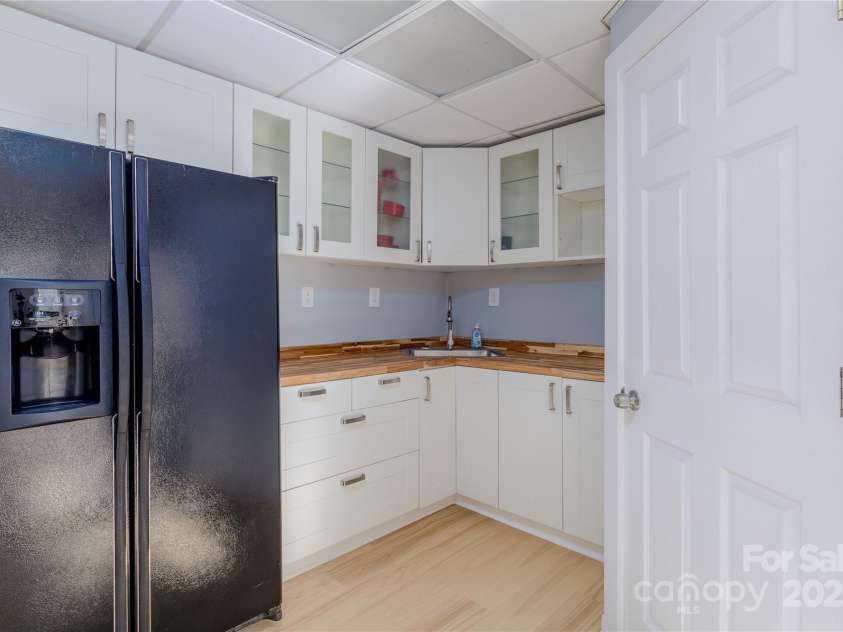 968 Plantation Drive, Marion, NC 28752.  MLS# CAR4322490, YatesRealty ID 9652. 