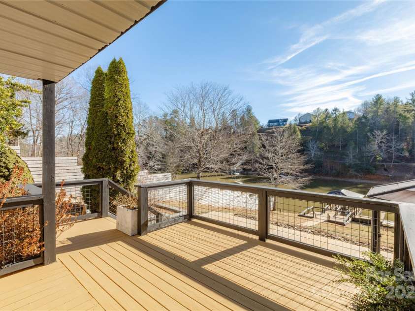 968 Plantation Drive, Marion, NC 28752.  MLS# CAR4322490, YatesRealty ID 9652. 