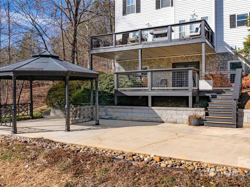 968 Plantation Drive, Marion, NC 28752.  MLS# CAR4322490, YatesRealty ID 9652. 