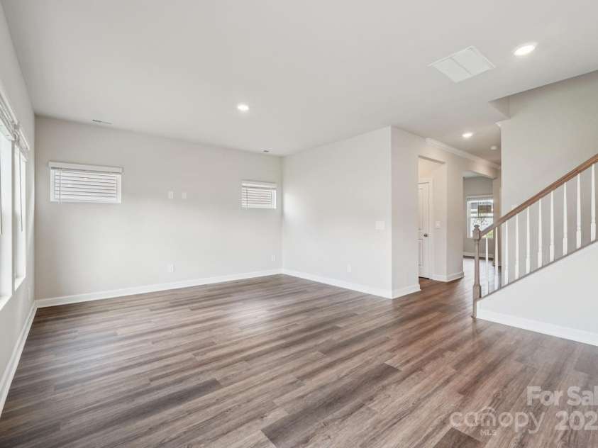 2073 Sunflower Circle, Newton, NC 28658.  MLS# CAR4332396, YatesRealty ID 9656. 
