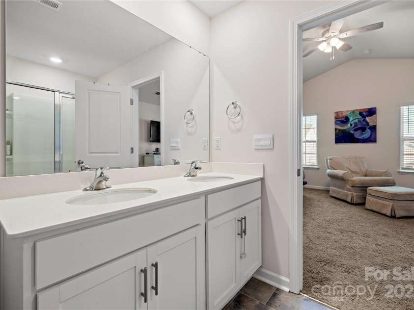 9706 Tea Garden Drive, Gastonia, NC 28056.  MLS# CAR4236017, YatesRealty ID 9657. 