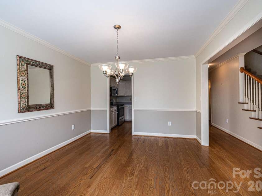 142 39th Avenue Court, Hickory, NC 28601.  MLS# CAR4360698, YatesRealty ID 9658. 