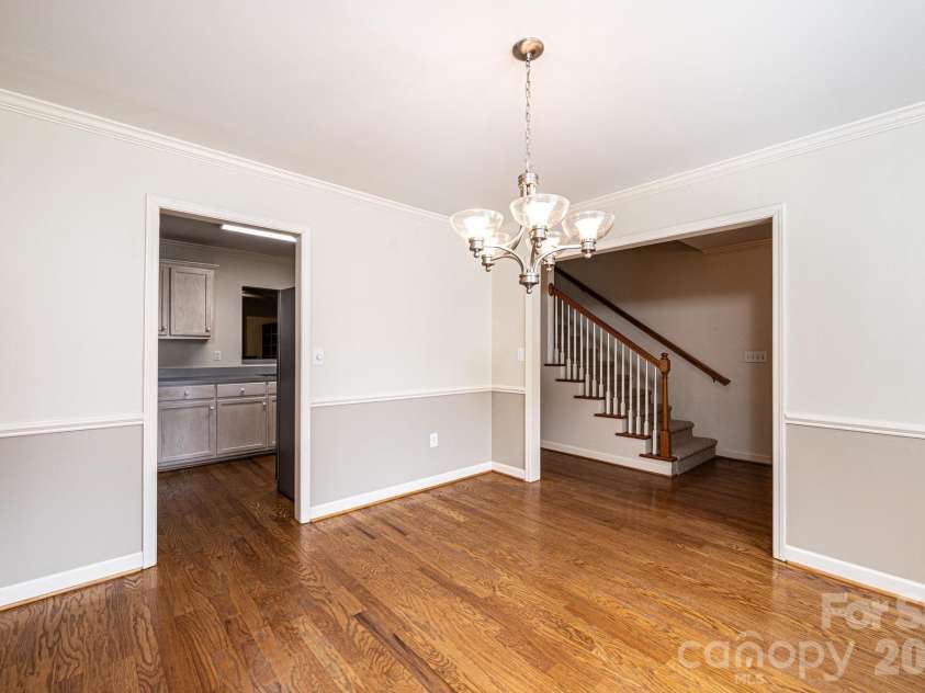 142 39th Avenue Court, Hickory, NC 28601.  MLS# CAR4360698, YatesRealty ID 9658. 