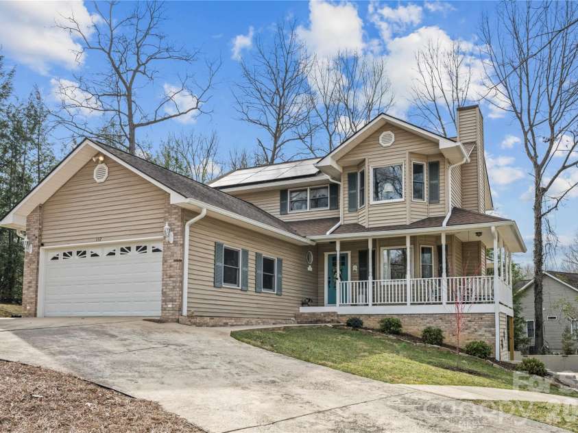 112 Bridlewood Trail, Mills River, NC 28759.  MLS# CAR4351397, YatesRealty ID 9659. 