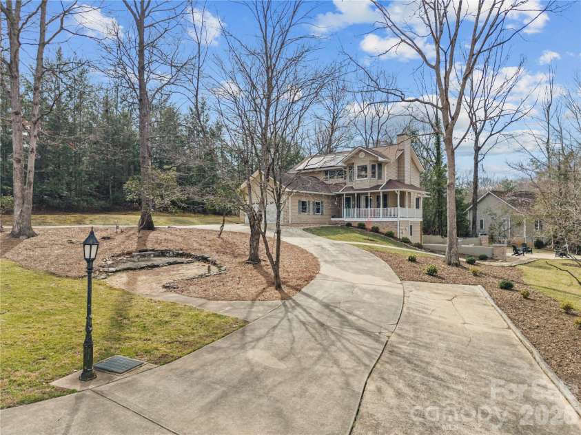 112 Bridlewood Trail, Mills River, NC 28759.  MLS# CAR4351397, YatesRealty ID 9659. 