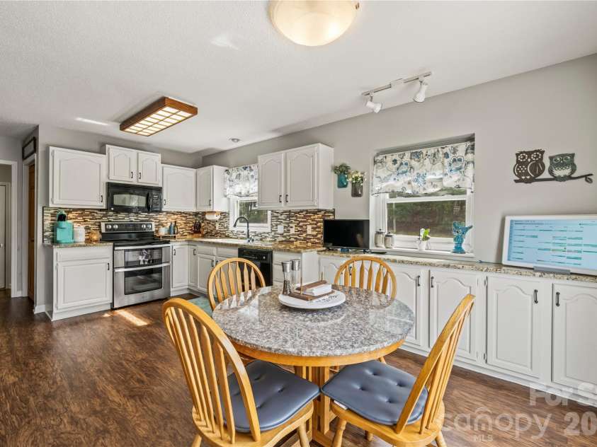 112 Bridlewood Trail, Mills River, NC 28759.  MLS# CAR4351397, YatesRealty ID 9659. 