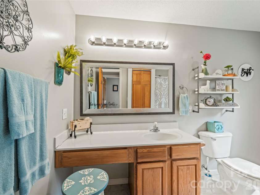 112 Bridlewood Trail, Mills River, NC 28759.  MLS# CAR4351397, YatesRealty ID 9659. 