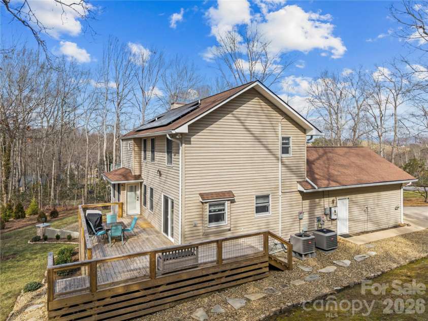 112 Bridlewood Trail, Mills River, NC 28759.  MLS# CAR4351397, YatesRealty ID 9659. 