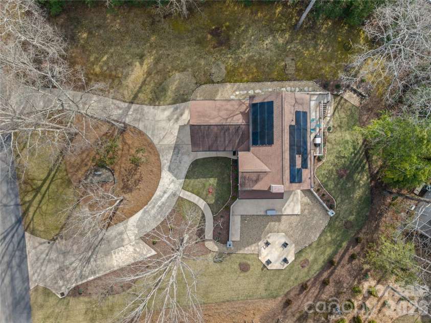 112 Bridlewood Trail, Mills River, NC 28759.  MLS# CAR4351397, YatesRealty ID 9659. 
