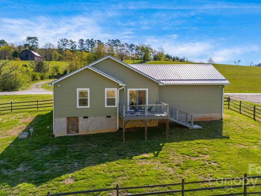 816 Old NC 20 Highway, Alexander, NC 28701.  MLS# CAR4234053, YatesRealty ID 9660. 