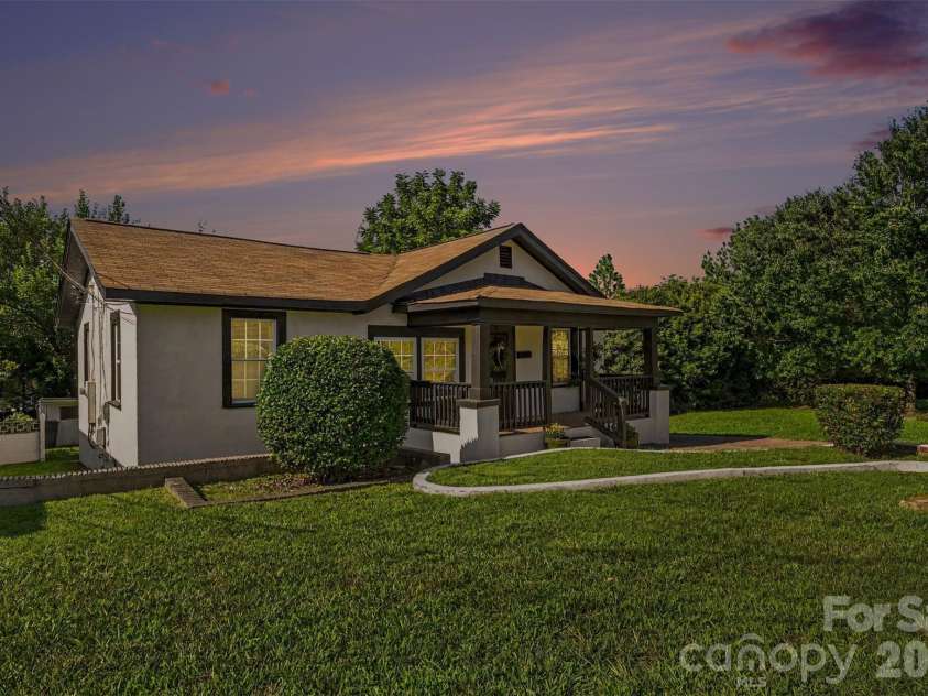 1309 Dearborn Avenue, Charlotte, NC 28206.  MLS# CAR4402630, YatesRealty ID 9661. 